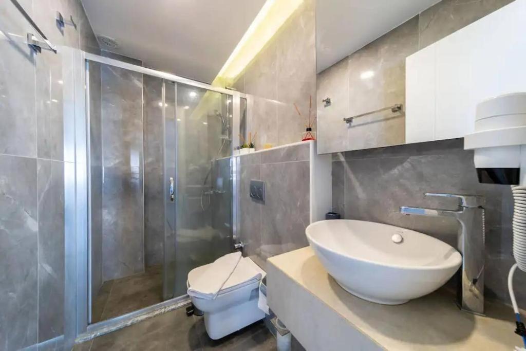 Lara'S Suite Antalya Bagian luar foto