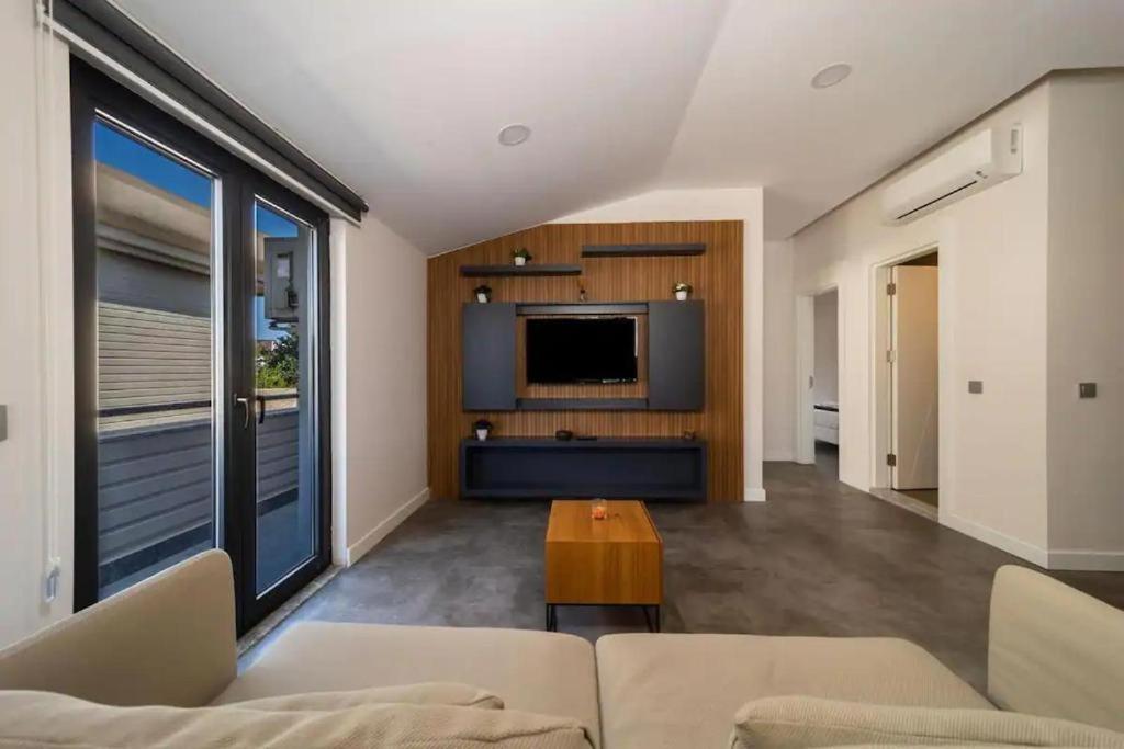 Lara'S Suite Antalya Bagian luar foto