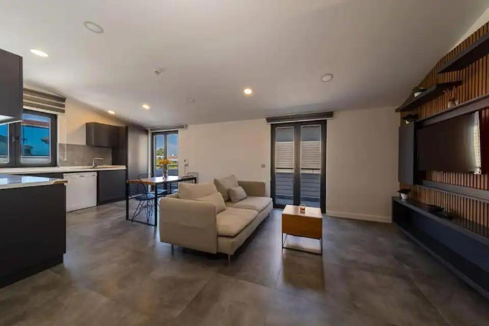 Lara'S Suite Antalya Bagian luar foto